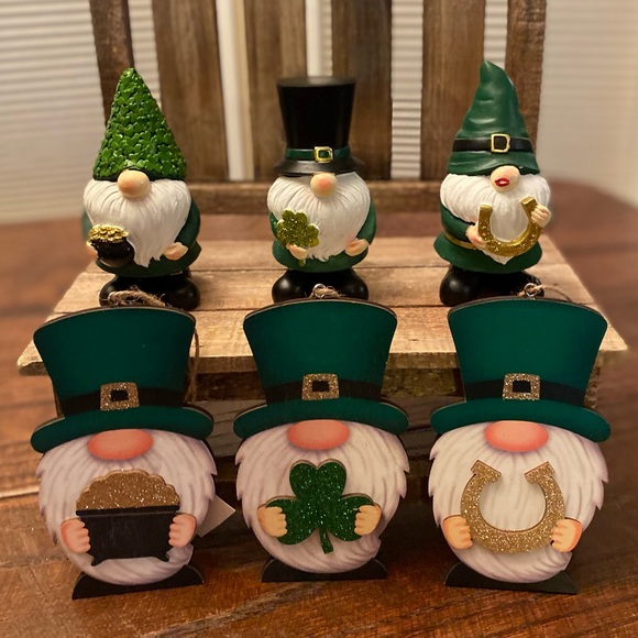 St. Patricks Day Gnomes Kitchen Towels & St. Patrick’s Day Gnome Figures Bundle - Picture 3 of 16